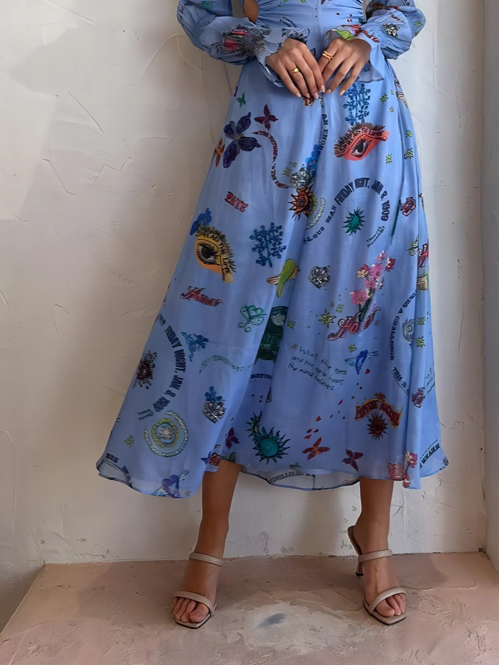 Graffiti Lantern Cutout Cropped Dress Midii Dress