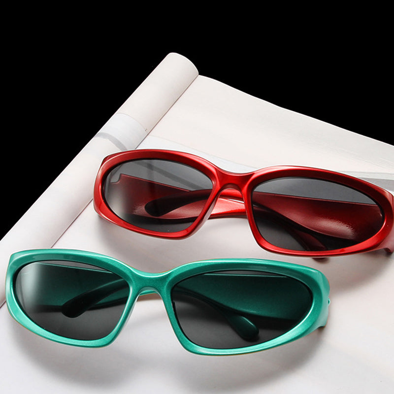 CyberChic | Trendy Y2K sunglasses in future style