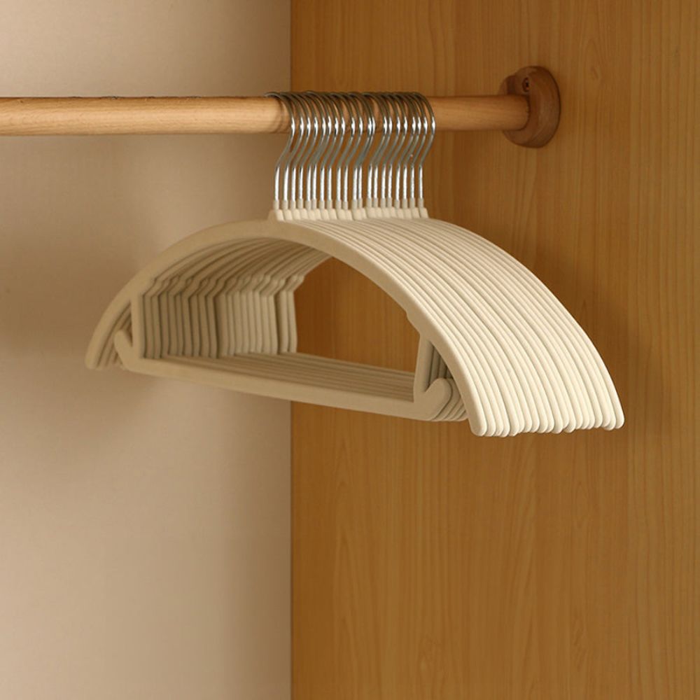 Non-Slip Curve Hangers | Set of 10