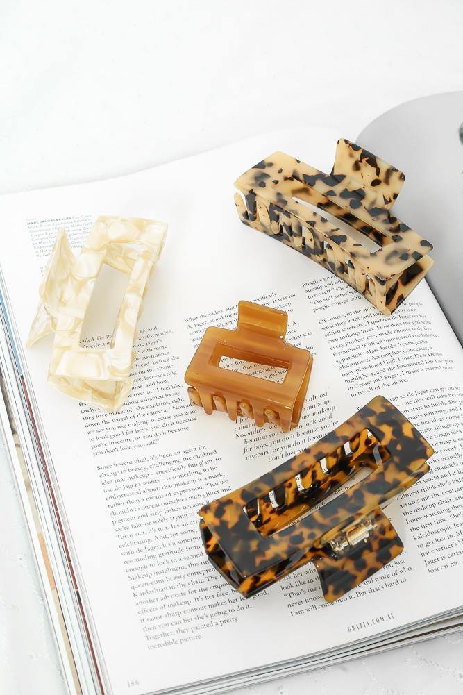 60s Motown Hair Claw Tan