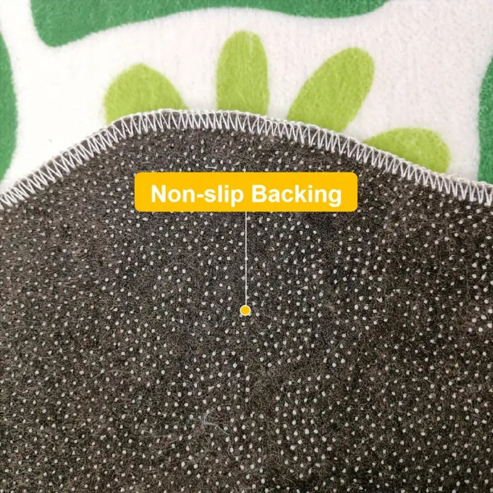 Green and white bathroom rug with retro text design ‘You Look Good’, soft absorbent bath mat with floral accent