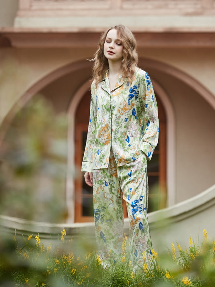 Morning Glory and Lily Pattern Cardigan Long Sleeve Pajama Set