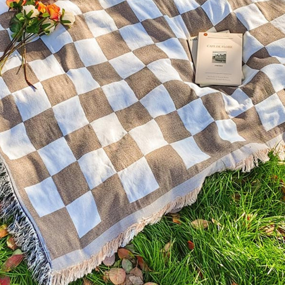 All-Season Checkered Picnic Blanket with Fringe