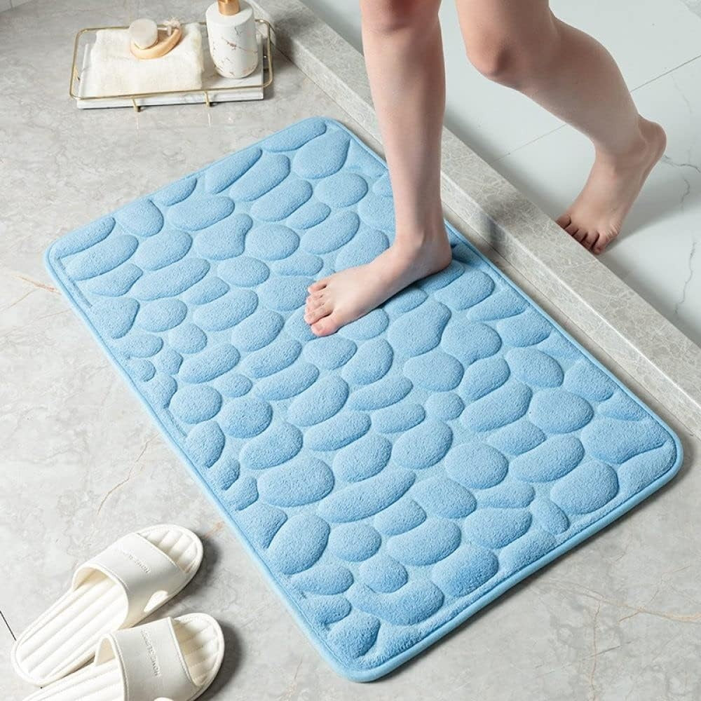 Bath mat – Plush coral – Cobblestone embossed design – Quick-drying and non-slip