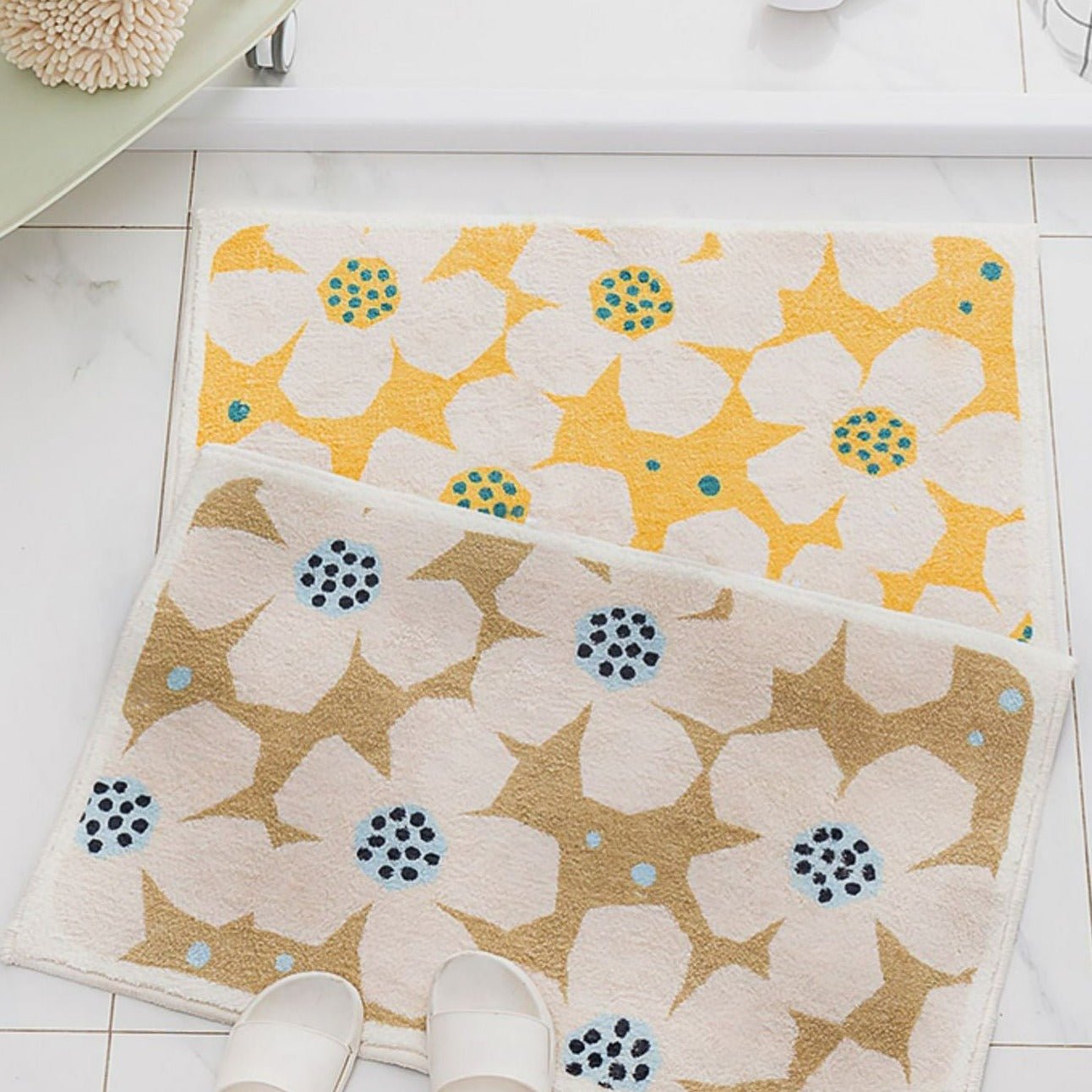 Bath mat – Quick-drying polyester – Retro flower design – Non-slip and vibrant colors – Available in multiple sizes