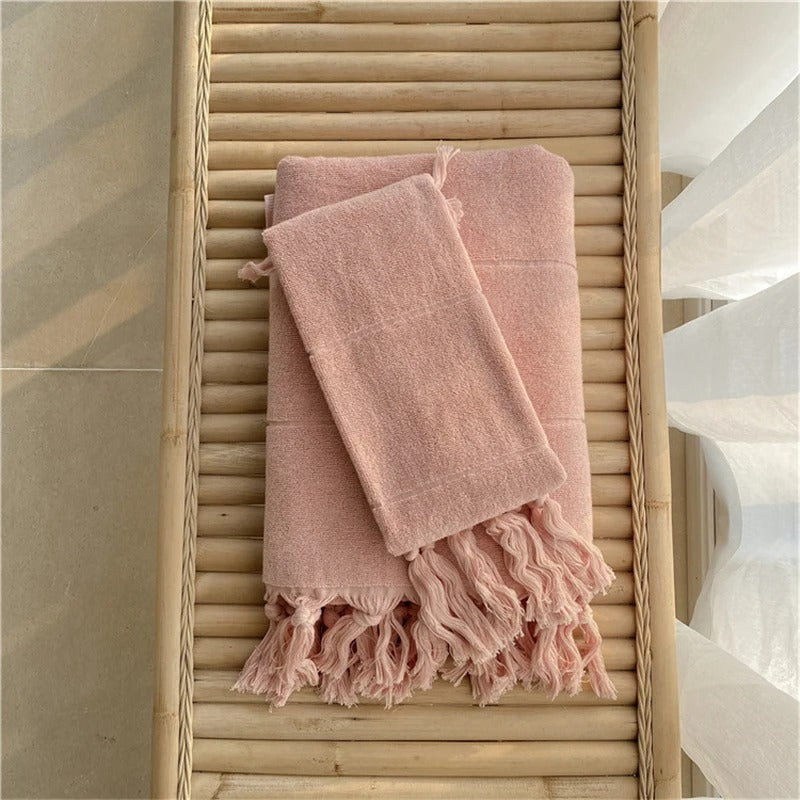 Bath towel – Combed cotton – Elegant checkerboard design – Soft and durable luxury towels