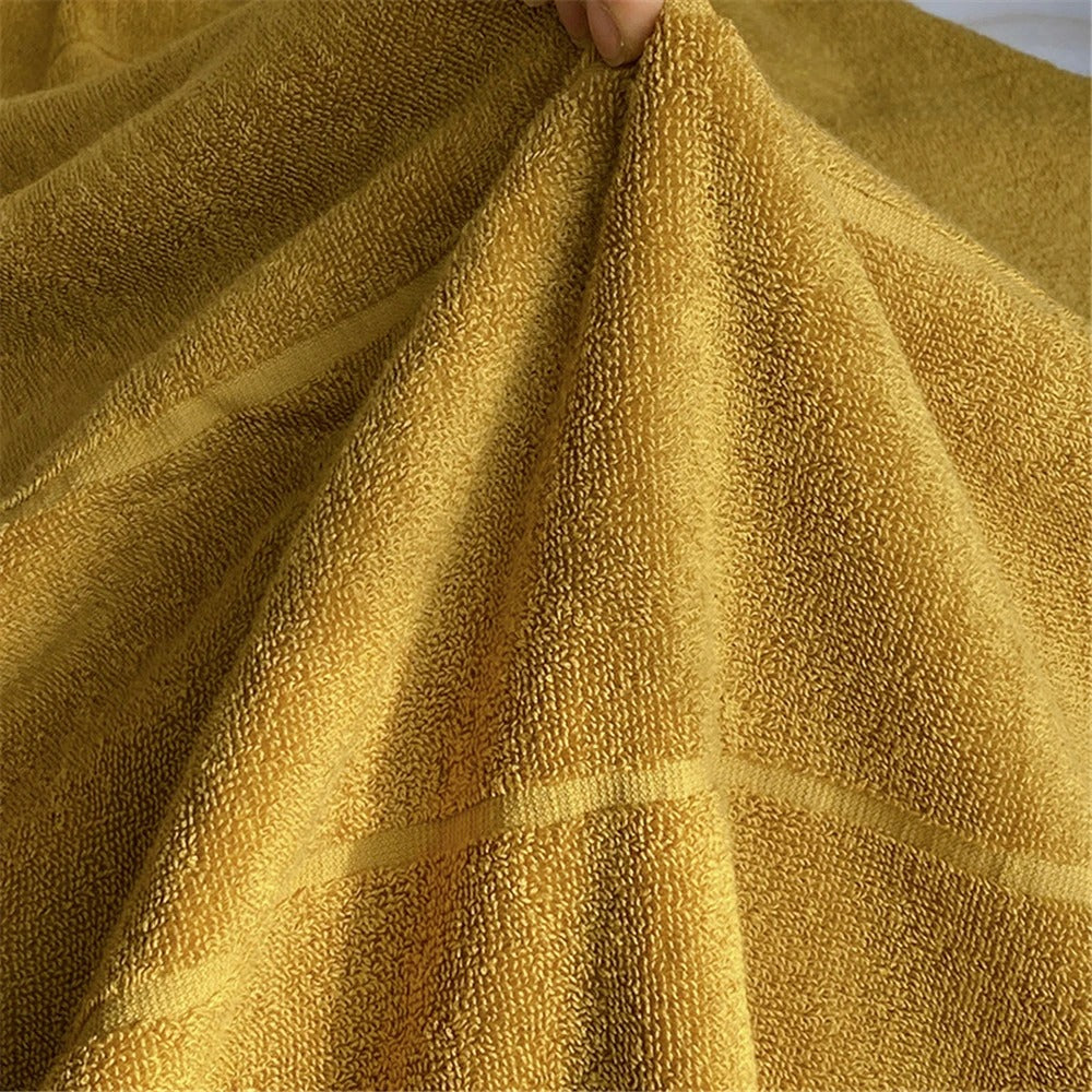 Bath towel – Combed cotton – Elegant checkerboard design – Soft and durable luxury towels