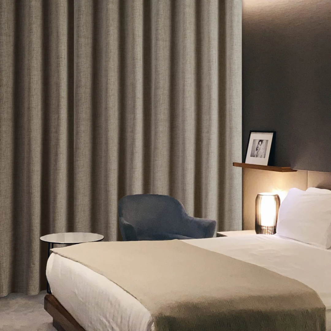 Blackout curtains – Premium jacquard fabric – Elegant modern design – Ideal for bedroom and living room – Energy-efficient and soundproofing