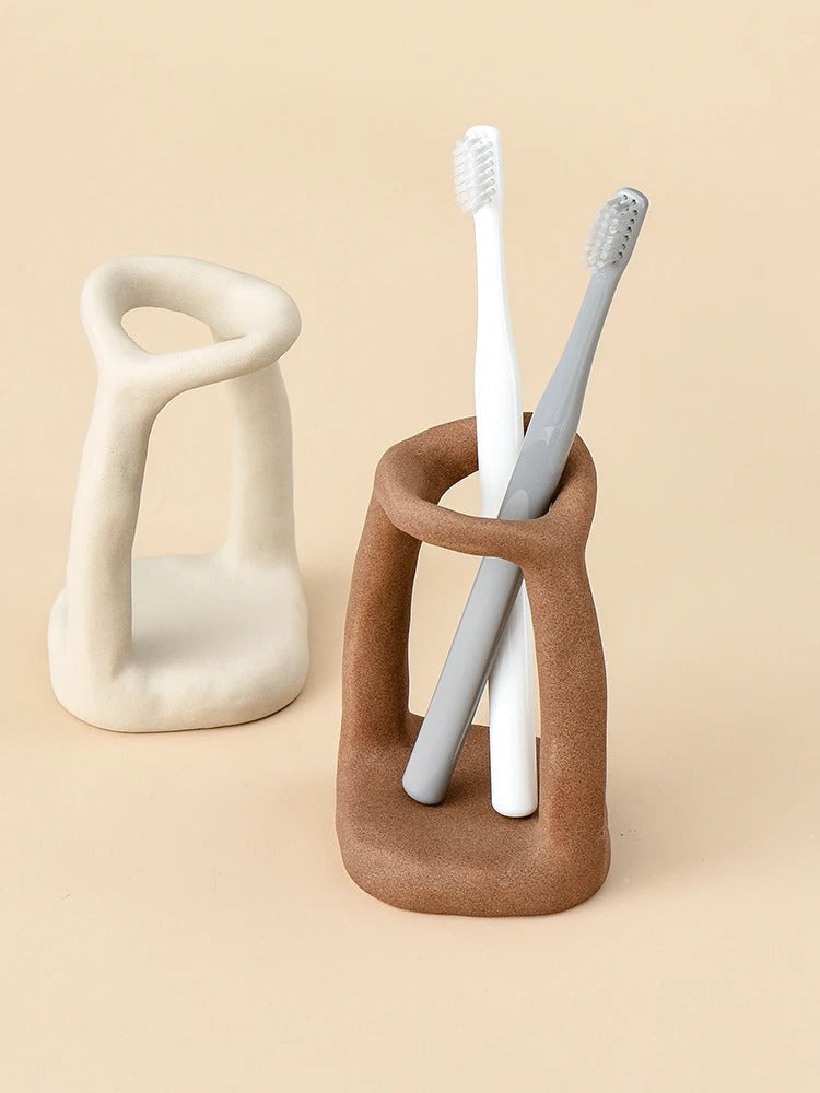 Ceramic holder – Premium material – Minimalist Nordic design – Versatile storage for bathroom or office – 3.1 x 3.1 x 4.5 in