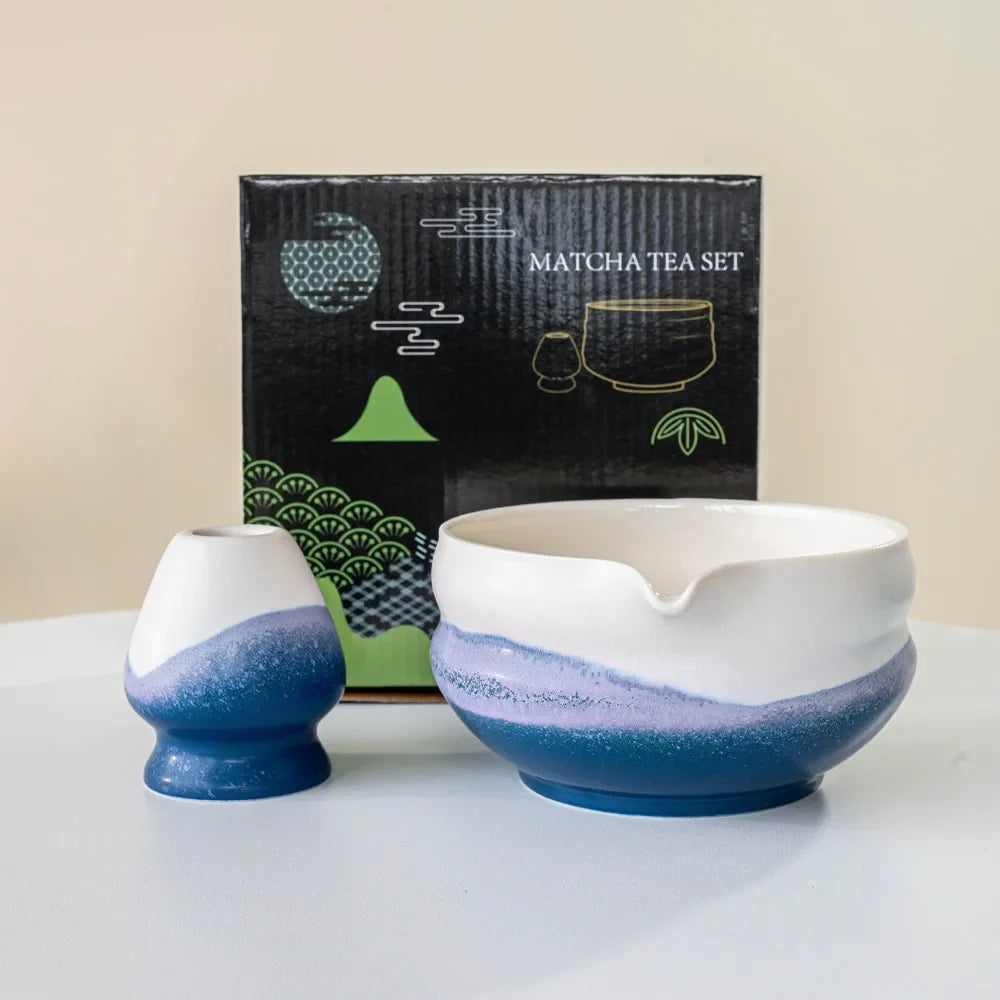 Ceramic matcha bowl with spout – Multicolored design – Perfect for tea lovers and Japanese matcha preparation