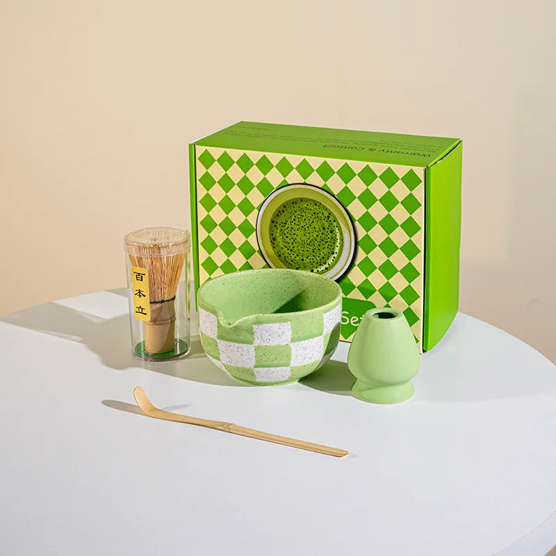 Ceramic matcha tea set – Checkered-style – Includes bowl, whisk, and utensils – Perfect gift for tea lovers