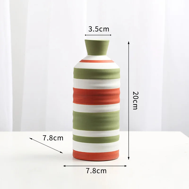 Ceramic vase – Hand-drawn floral design – Modern Nordic style – Home decor accent