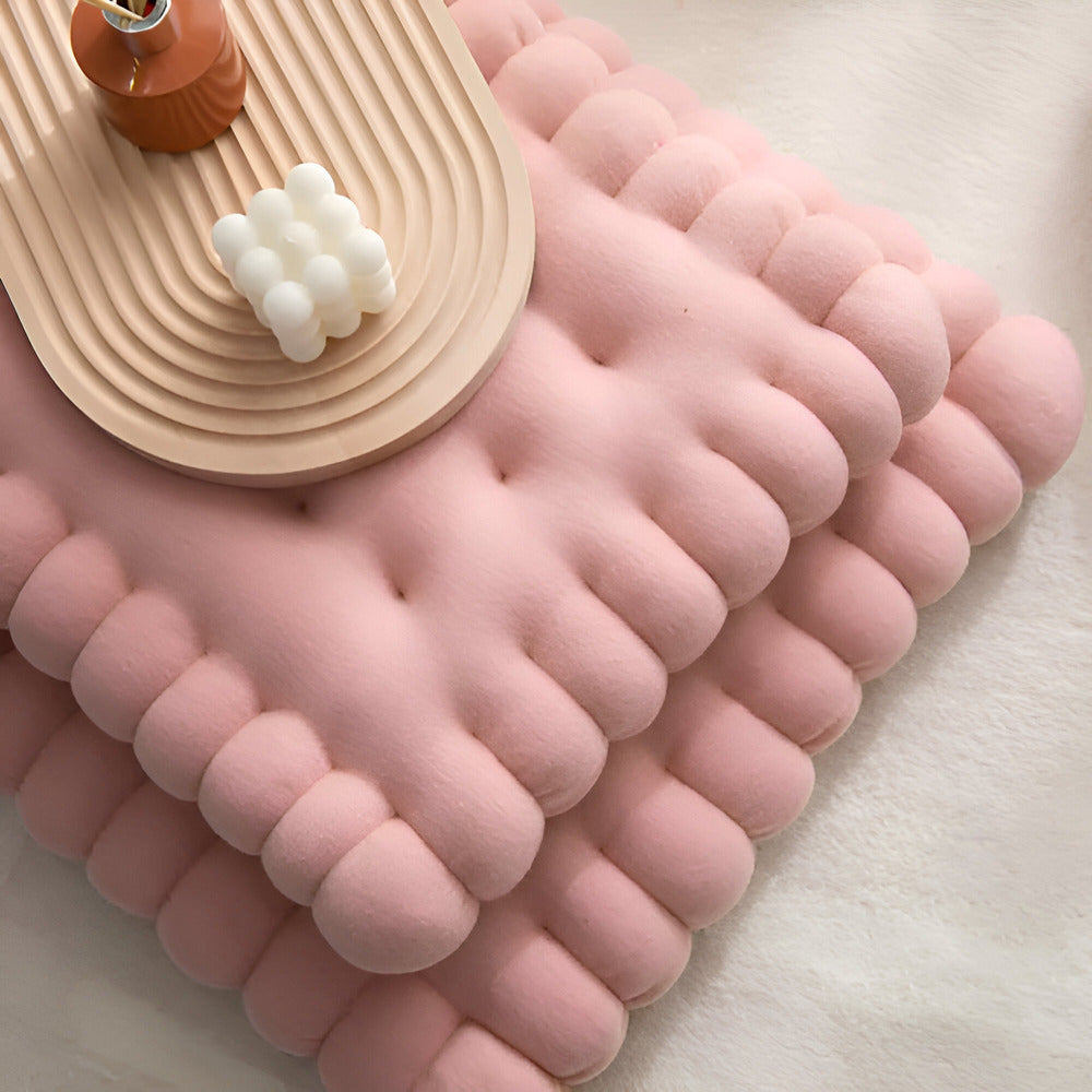 Cookie-shaped pillow – Soft fabric – Whimsical home decor – Unique gift for cookie lovers – 17.7 x 17.7 in