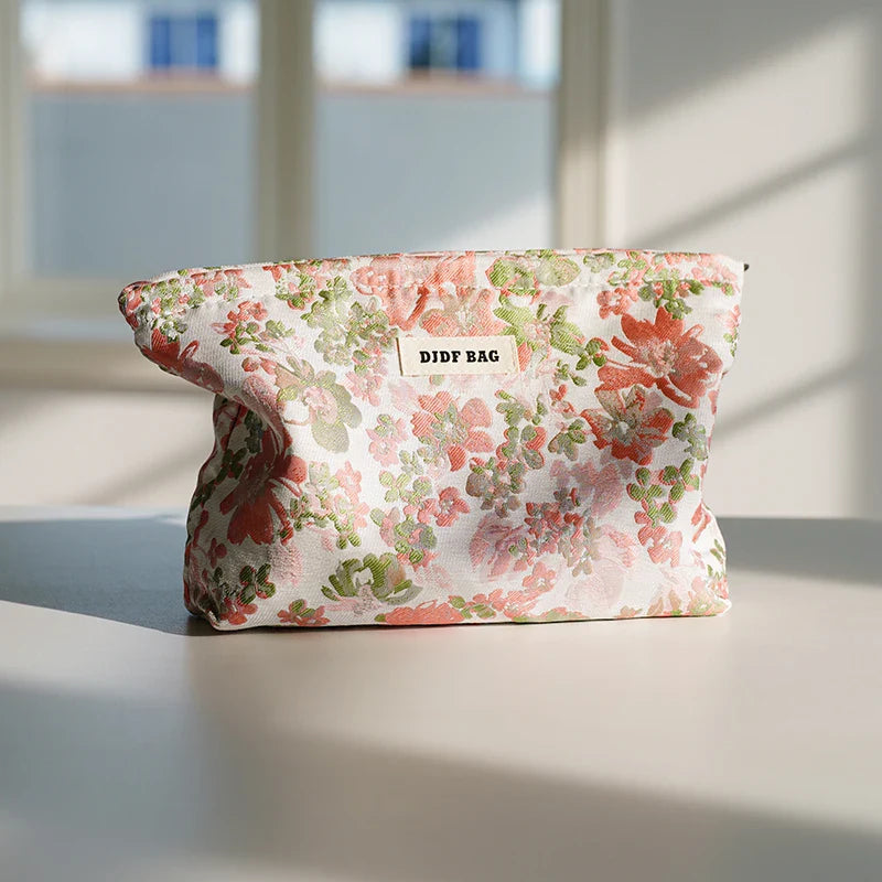 Floral cosmetic bag – Durable fabric – Travel makeup bag