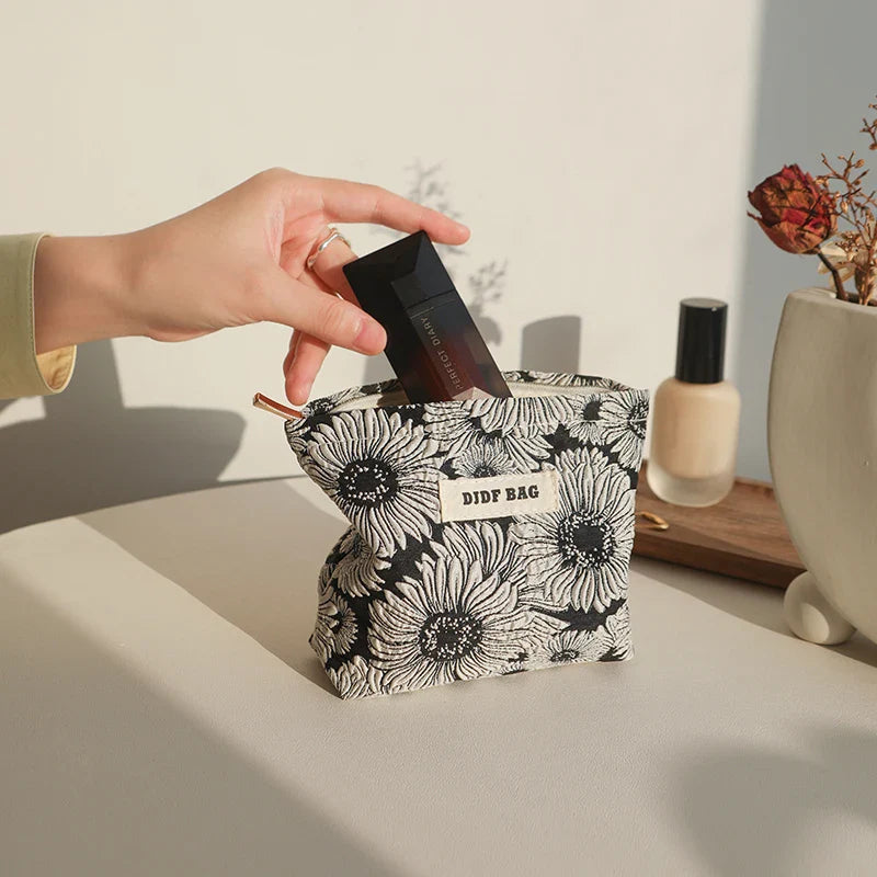 Floral cosmetic bag – Durable fabric – Travel makeup bag