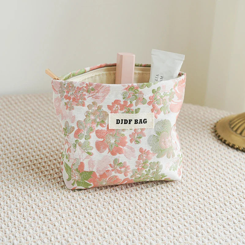 Floral cosmetic bag – Durable fabric – Travel makeup bag