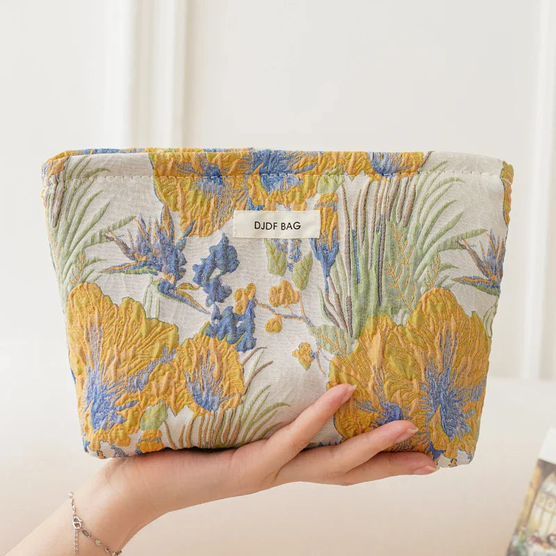Floral cosmetic bag – Durable fabric – Travel makeup bag
