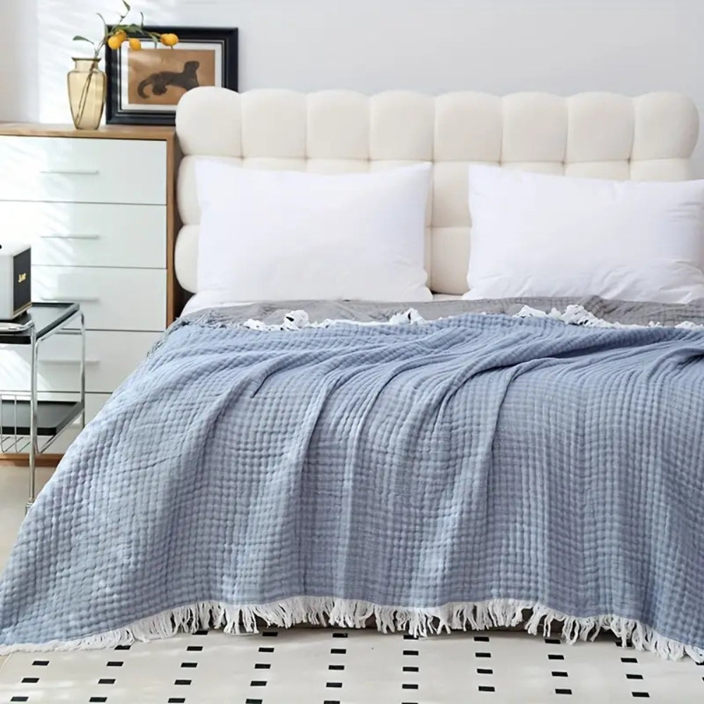Cotton gauze blanket – Soft-washed fabric – Lightweight summer throw – Elegant fringe design – Cozy home accessory
