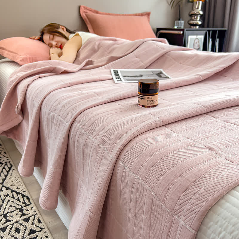 Muslin quilt – Lightweight and soft – Minimalist stripe design – Perfect for summer nights