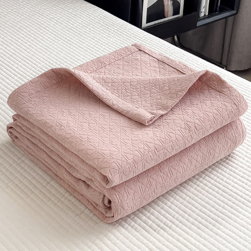 Cotton muslin quilt – Lightweight triple-layer – Geometric grid design – Modern minimalist bedding