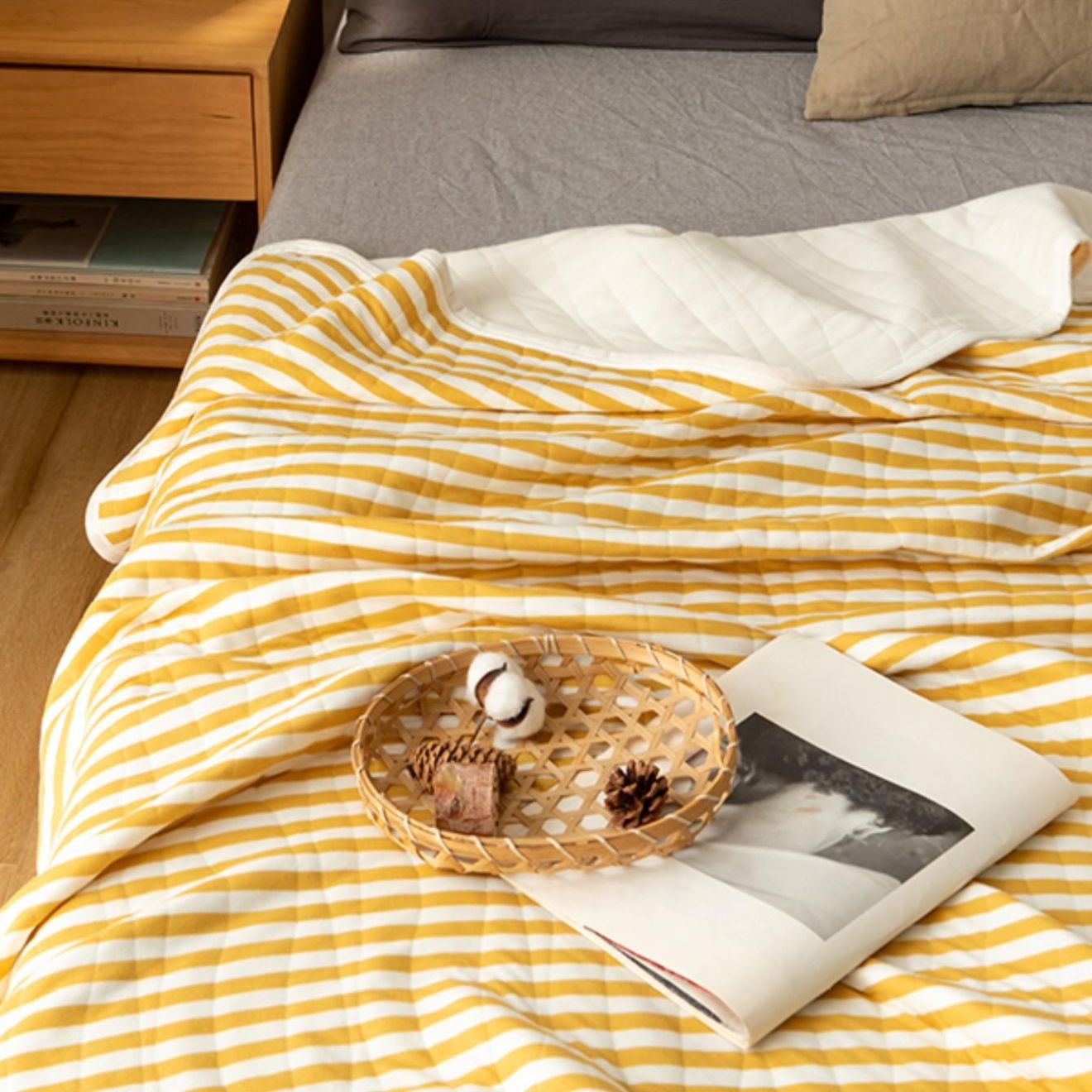 Cotton quilt – Lightweight and breathable – Soft summer comfort – Available in multiple sizes