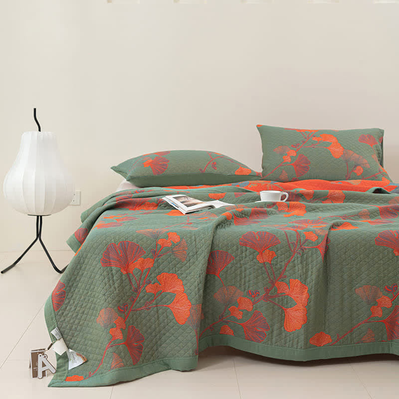 Cotton quilt – Orange ginkgo leaf pattern – Reversible design – Soft and breathable bedding