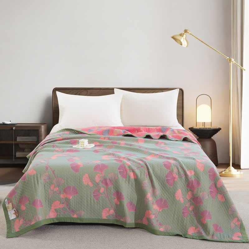 Cotton quilt – Orange ginkgo leaf pattern – Reversible design – Soft and breathable bedding