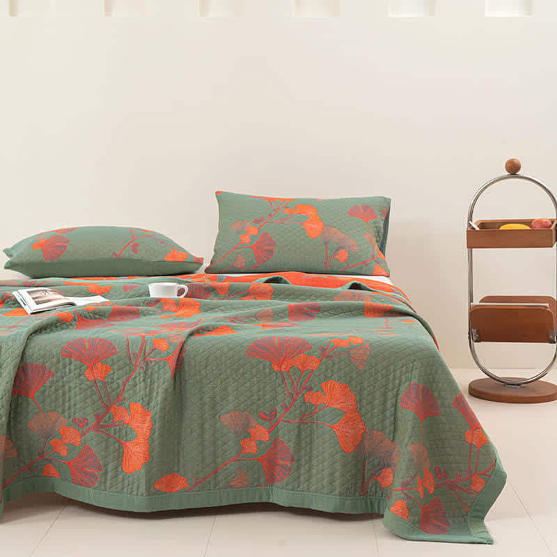 Cotton quilt – Orange ginkgo leaf pattern – Reversible design – Soft and breathable bedding