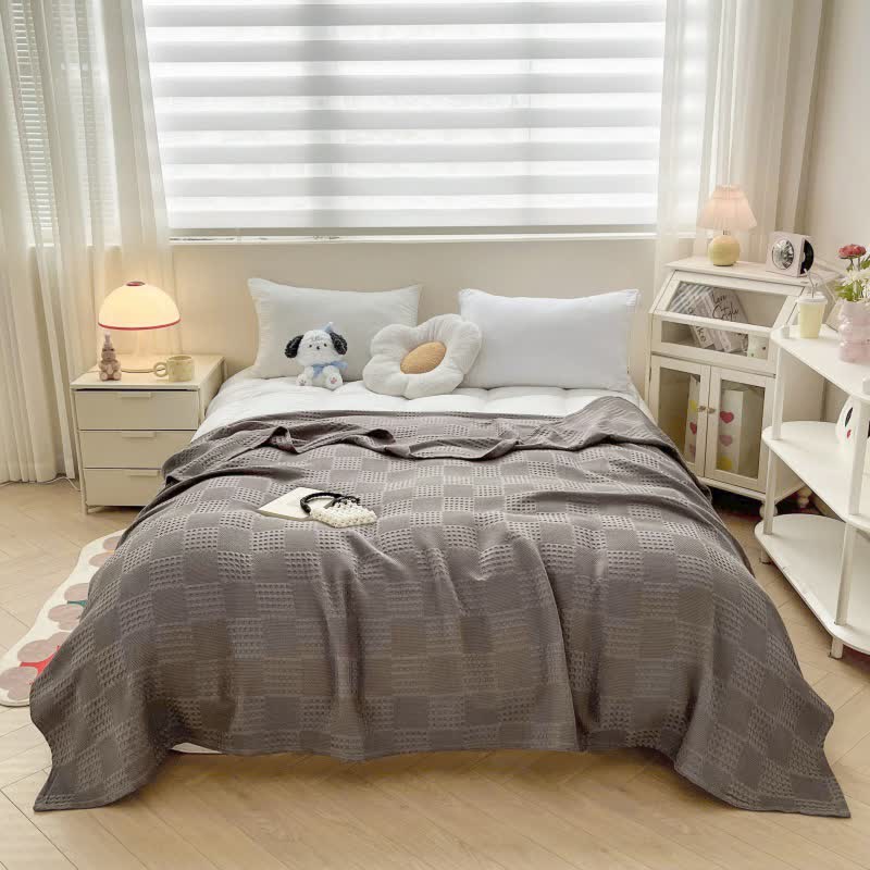 Cotton quilt – Waffle texture – Lightweight summer blanket – Soft and breathable