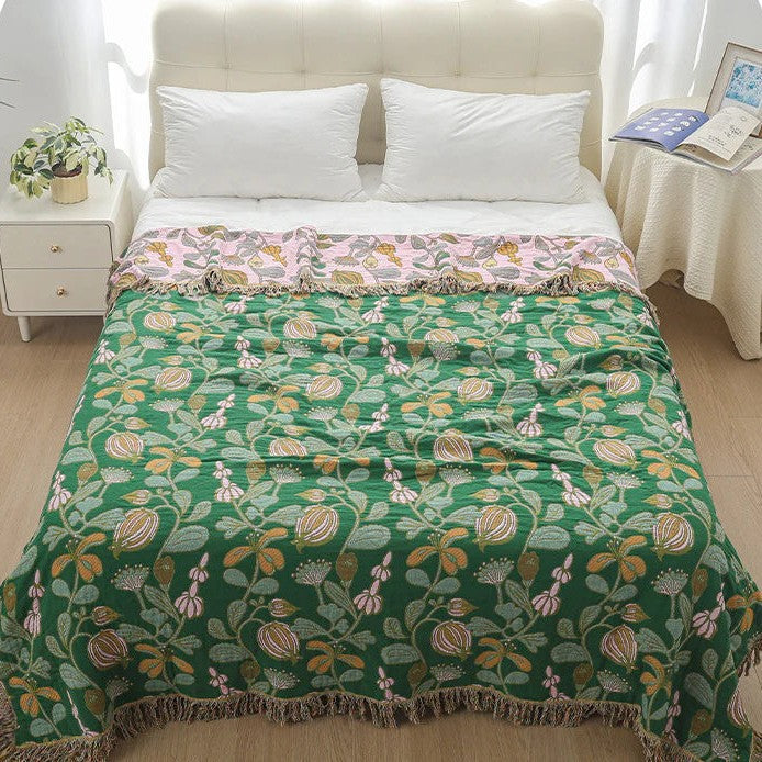 Cotton throw blanket – Floral design – Reversible – Cozy home accent