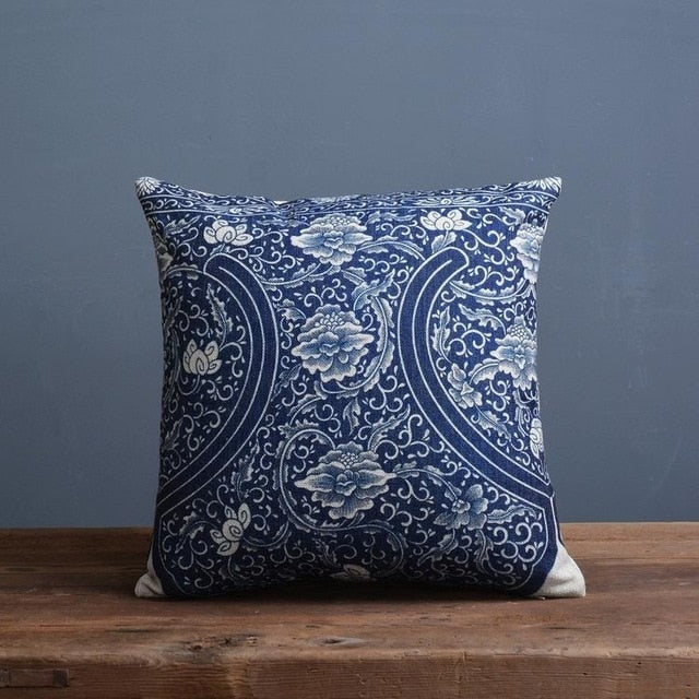 Couch cushion cover – Linen-cotton blend – Imperial blue – Traditional Chinese porcelain pattern – 17.7 x 17.7 in