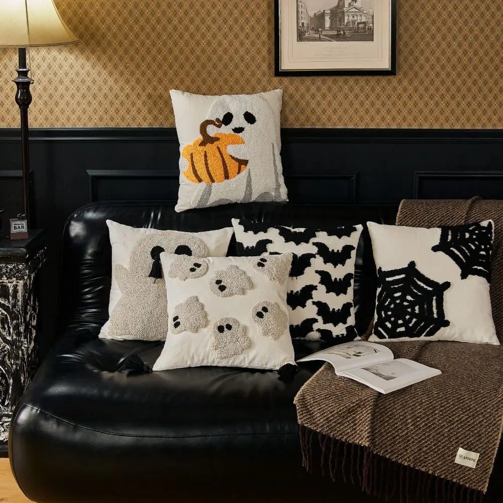 Cushion cover – Polyester – Embroidered ghost and pumpkin – Halloween decor for sofa – 17.7 x 17.7 in