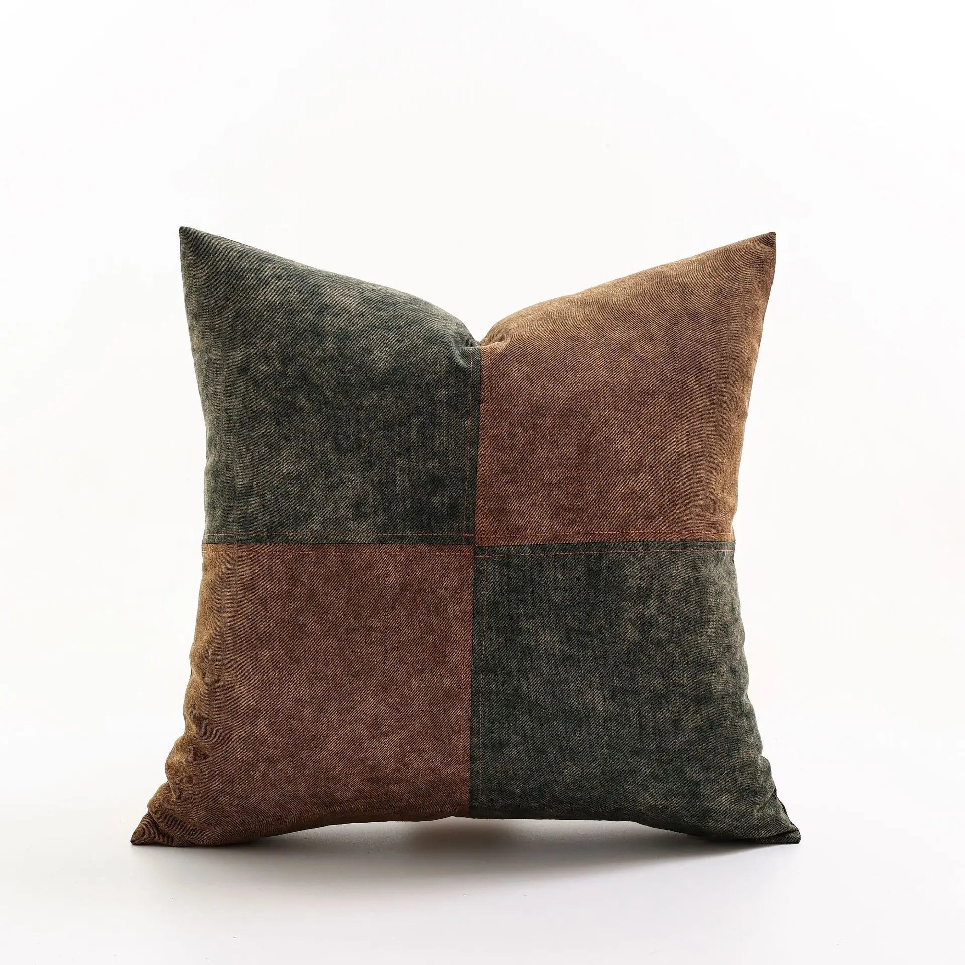 Denim cushion cover – Yarn-dyed polyester – Modern rustic design – Versatile home accessory