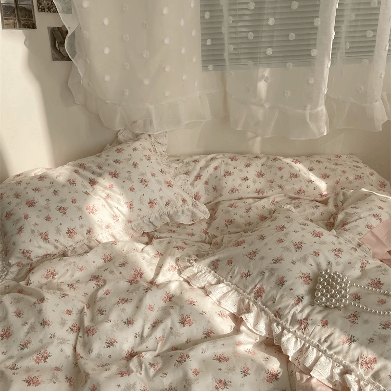 Duvet cover set – Embroidered pink floral design – Queen or King size options