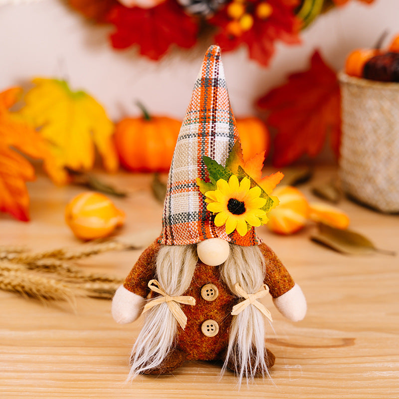 Gnome table decor – Whimsical fabric design – Autumn-themed – Perfect for Thanksgiving centerpiece – 11 in tall
