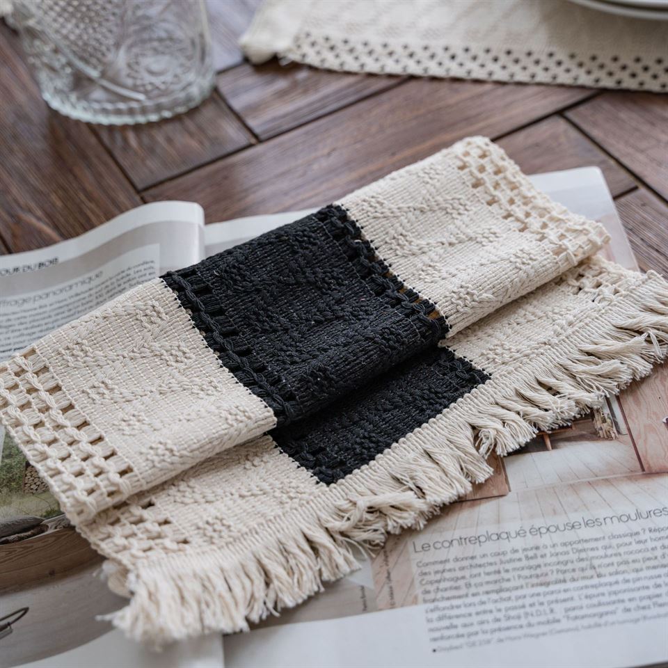 Hemp tablecloth – Handcrafted boho fringe – Natural earthy texture – Perfect for dining occasions