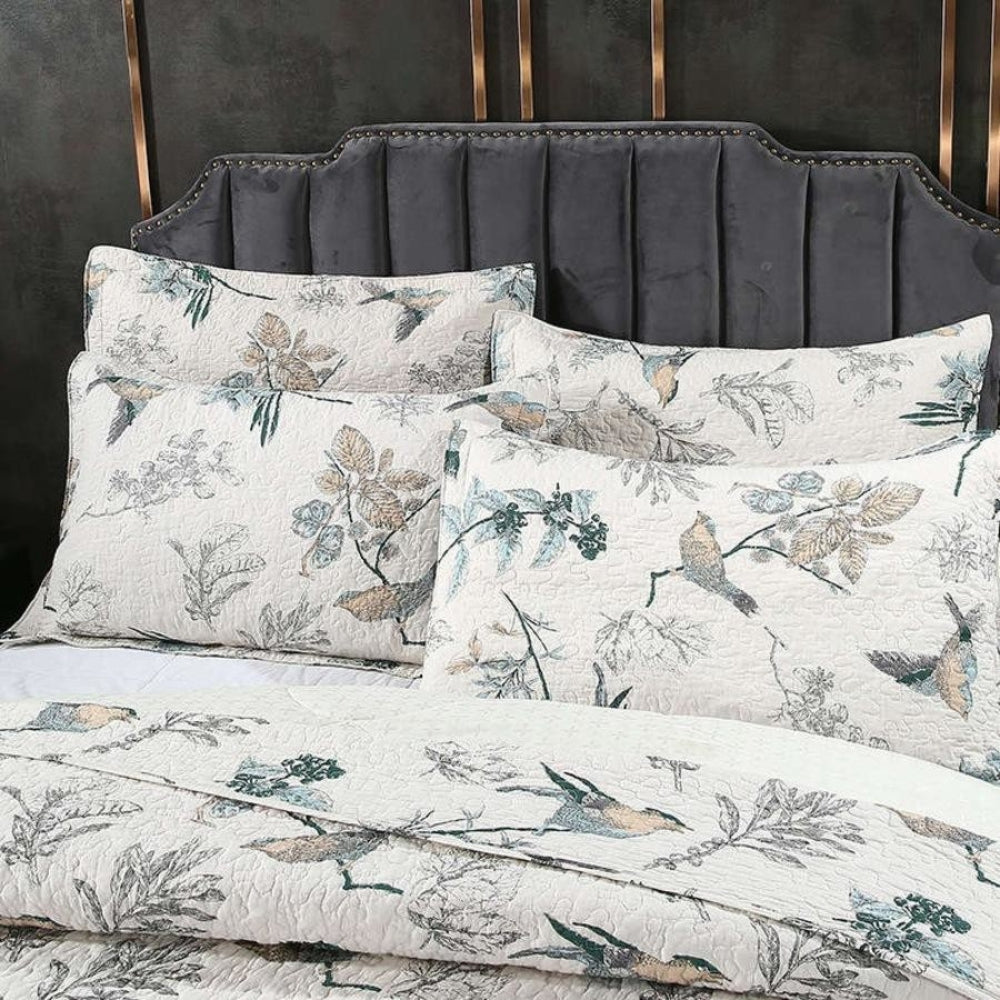 Microfiber coverlet set – Elegant floral design – Breathable – Year-round comfort bedding