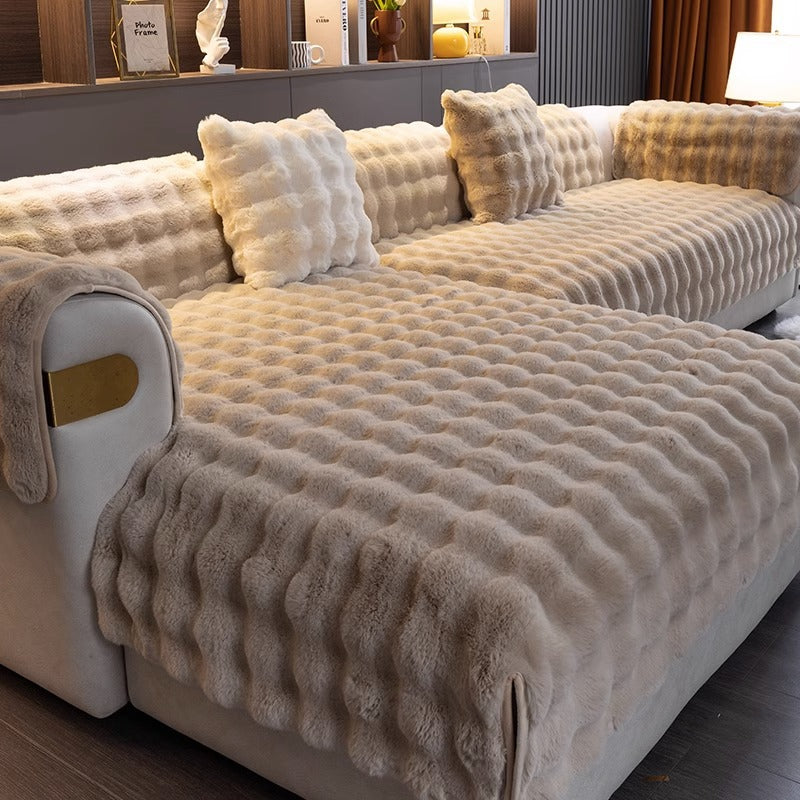 Luxurious, non-slip sofa cover