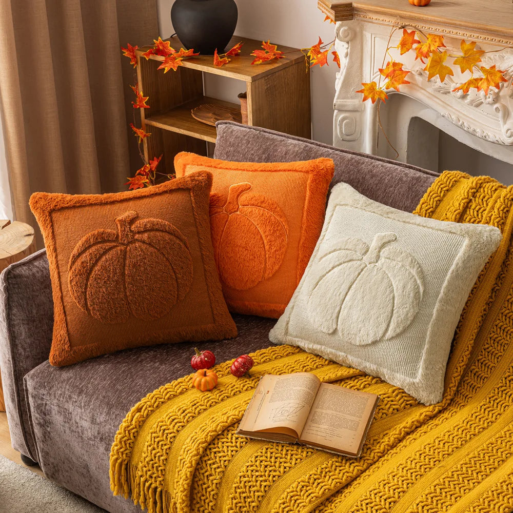 Plush pumpkin pillowcase  – Soft polyester – Halloween home decor