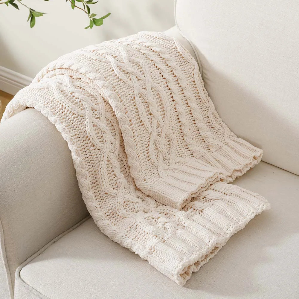 Cozy blanket for bed and sofa
