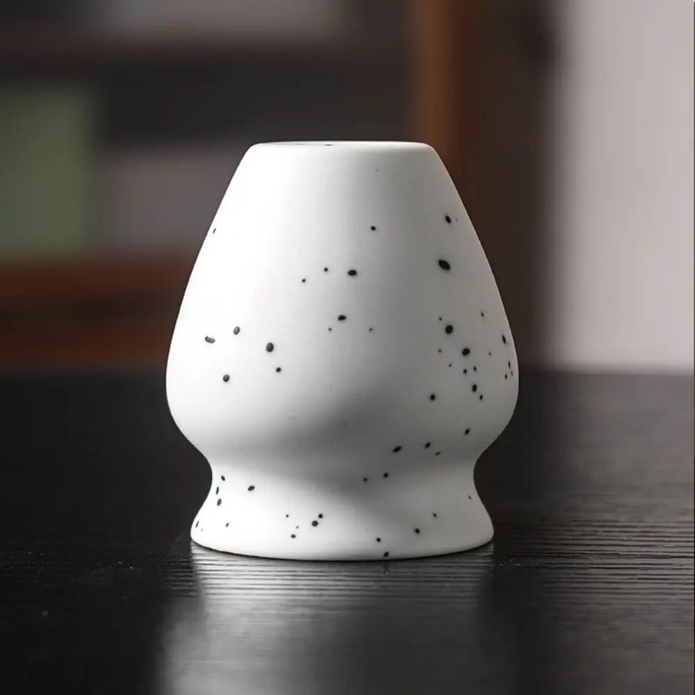 Ceramic Japanese Matcha Bowl with Pouring Spout – Ideal Matcha Tea Bowl for Perfect Tea Preparation