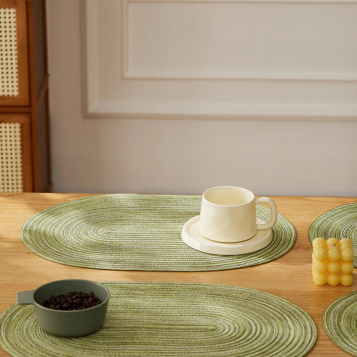 Set of 4 Washable Heat-Resistant Placemats, Non-Slip, Mixed Colors for Kitchen Dining Table