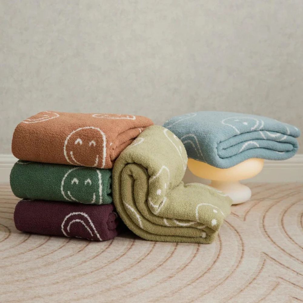 Smiley Face Plush Blanket - Soft Cotton Throw, Lightweight and Machine Washable