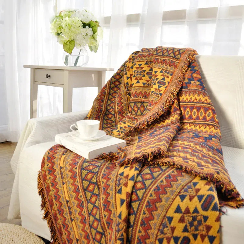 Throw blanket – Cotton-poly blend – Earthy tribal pattern – Reversible design – Cozy home accessory
