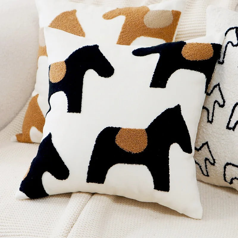 Throw pillow cover – 100% polyester – Cute embroidered animal design – Cozy home accessory – 17.7 x 17.7 in