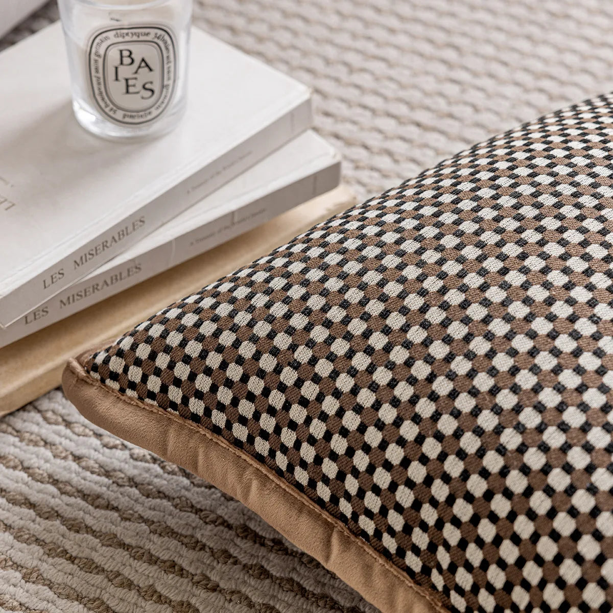 Throw pillow cover – Durable fabric – Green and brown grid – Modern decorative cushion – 17.7 x 17.7 in