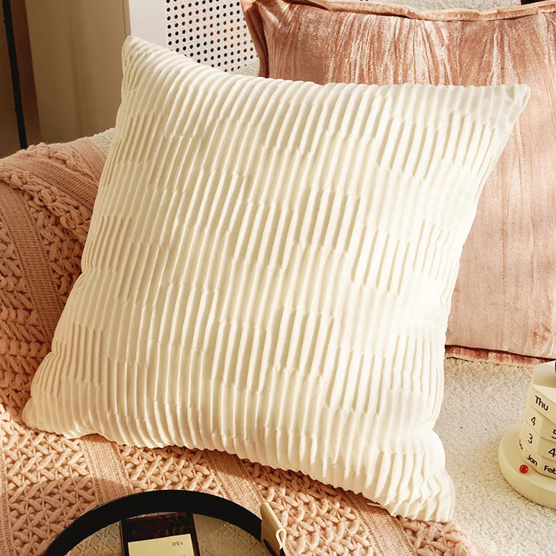 Throw pillow cover – Soft fabric – Pink retro design – Decorative home accent for living room