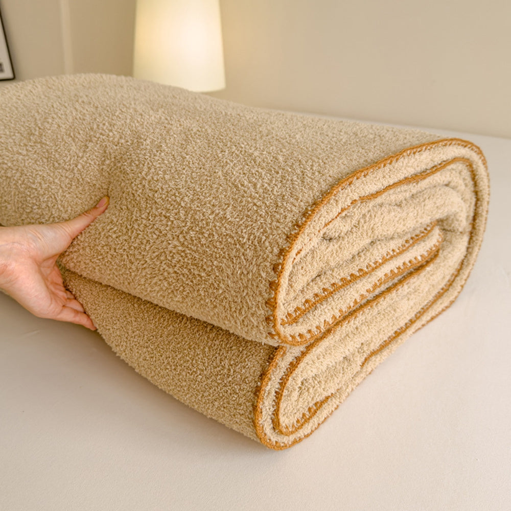 Veluvia Bouclé Plush Winter Blanket