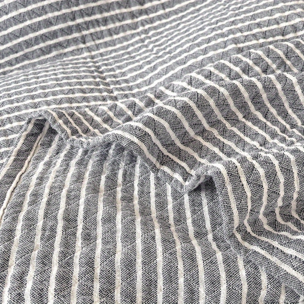 Vinci Contemporary Striped Bed Blanket