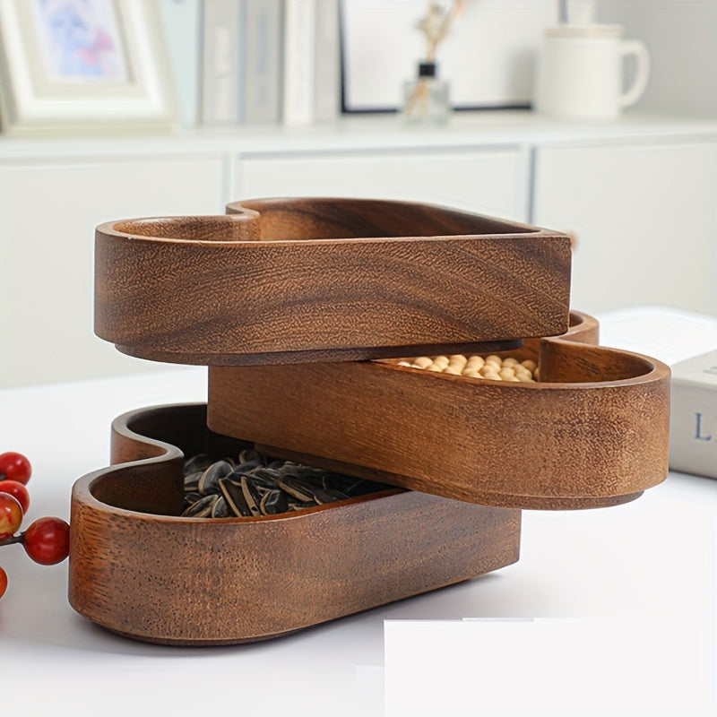 Wooden snack tray – Heart-shaped design – Natural wood – Ideal for gatherings and gifting – 6.7 x 5.9 x 1.2 in